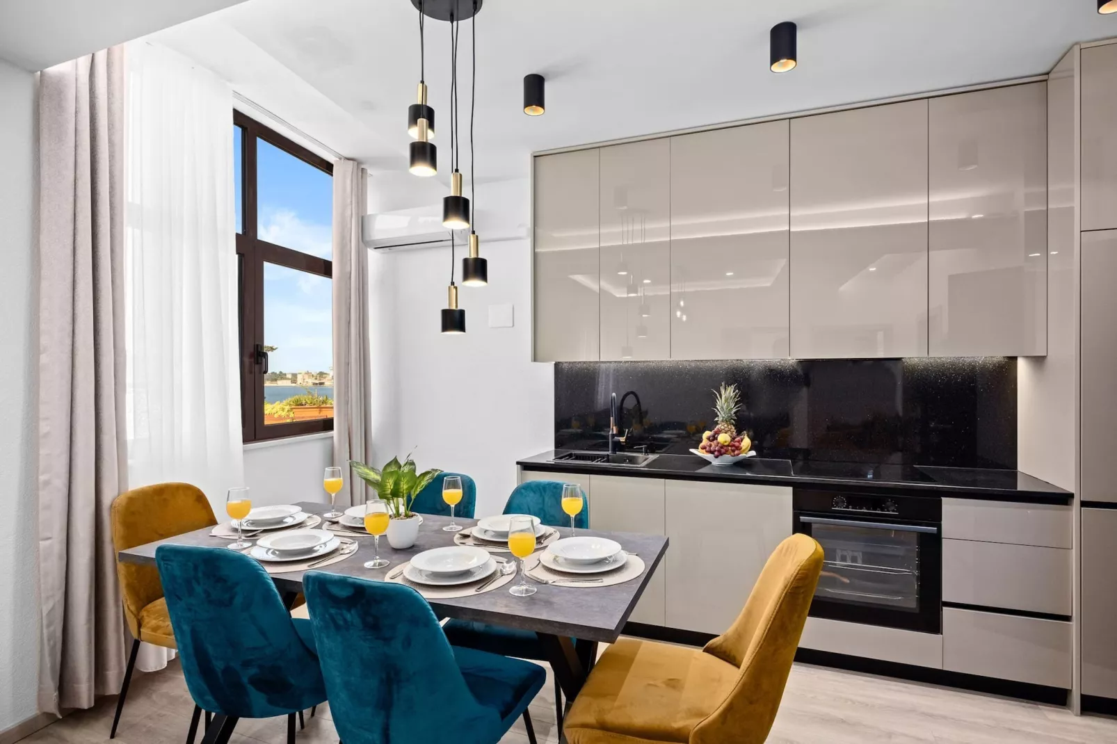 Capitolina Two Bedroom Apartment-Cuisine