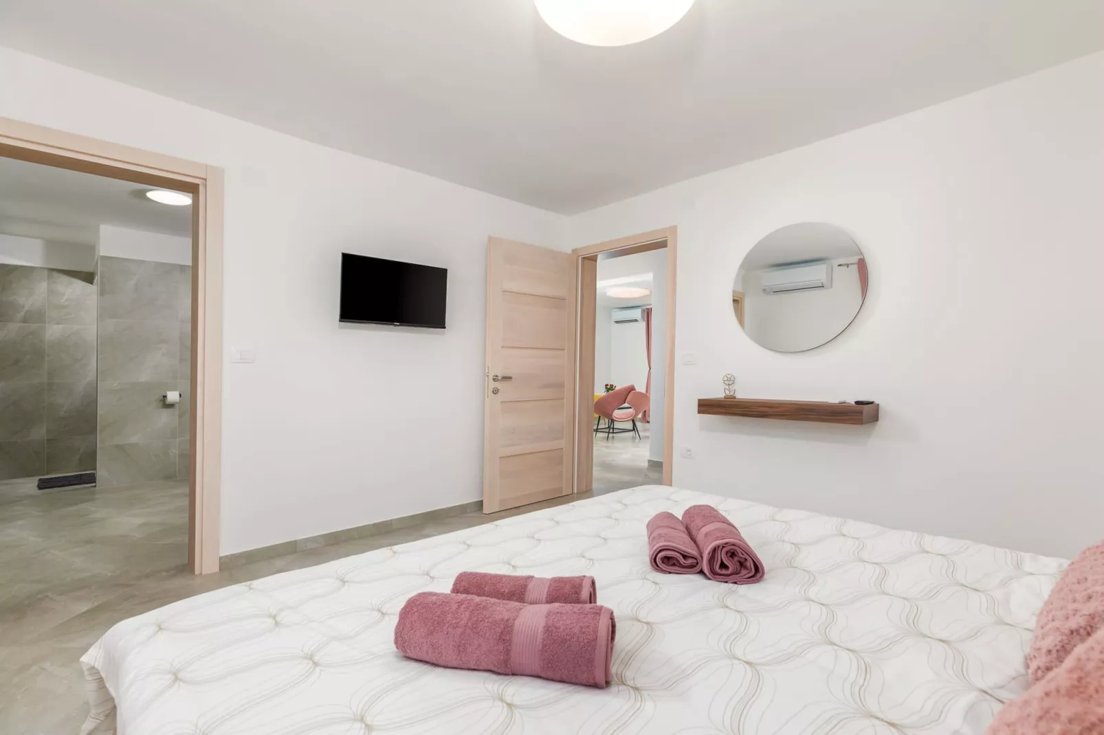 Villa Berg II - Pool, Game Room, Trampoline-Bedroom