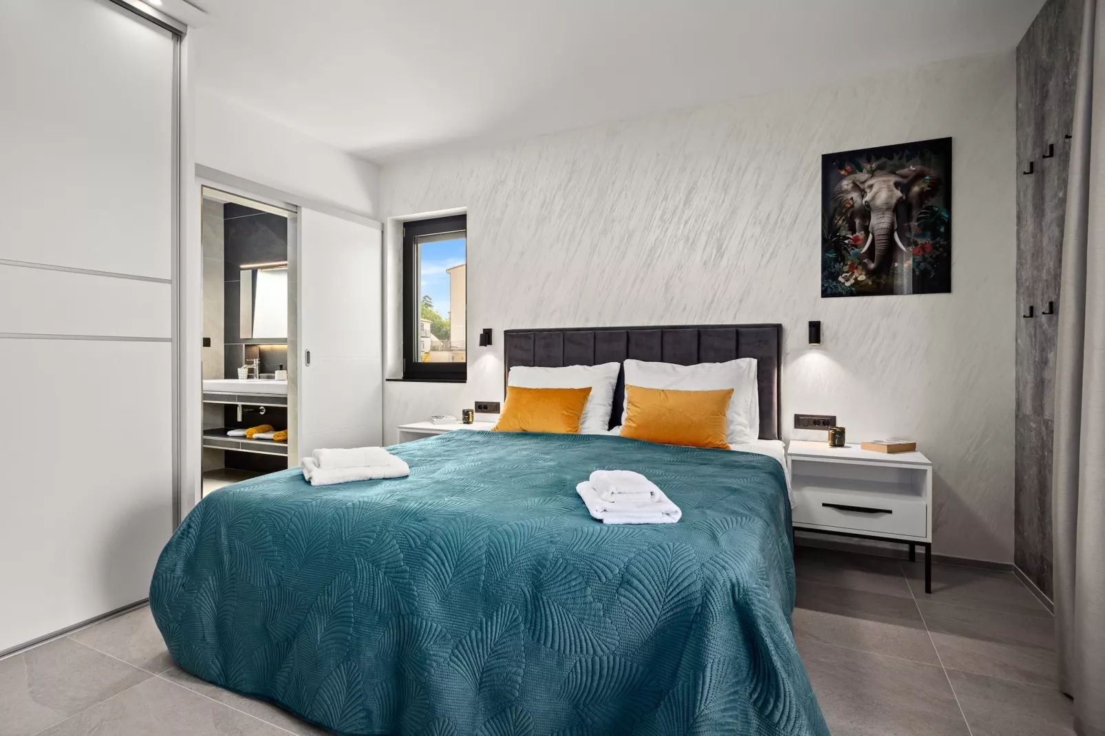 Villa Polaris - Luxurious Vacation Oasis-Schlafzimmer