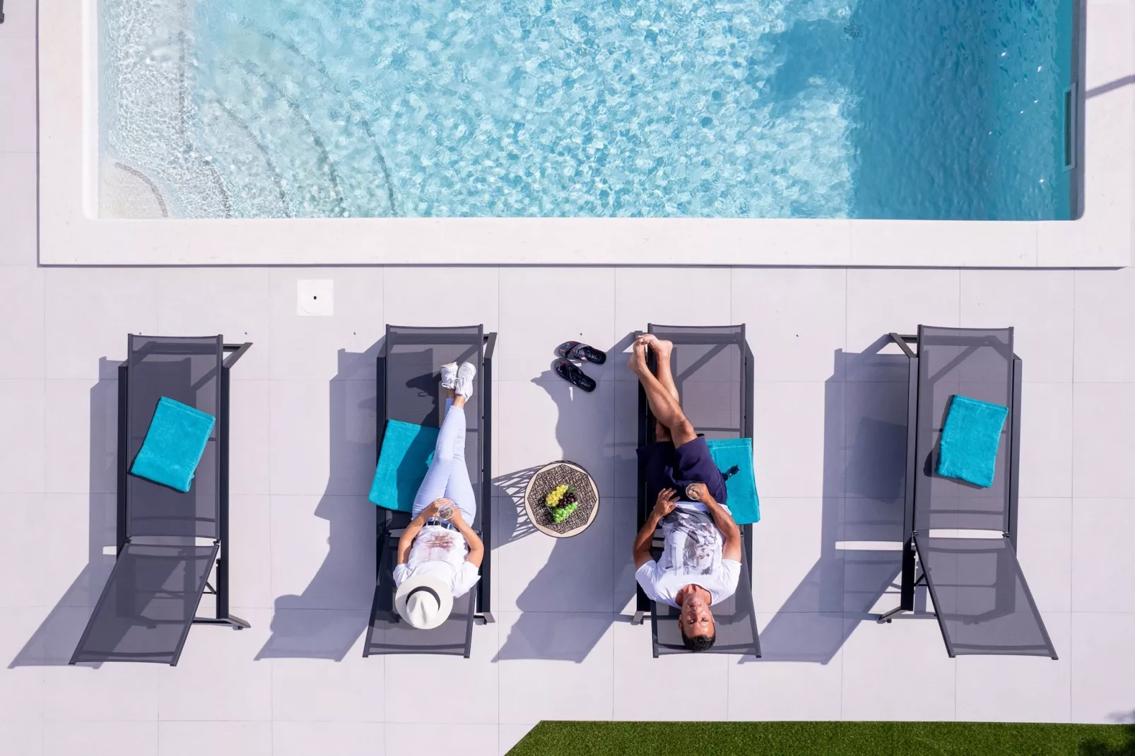 Villa Polaris - Luxurious Vacation Oasis-Schwimmbad