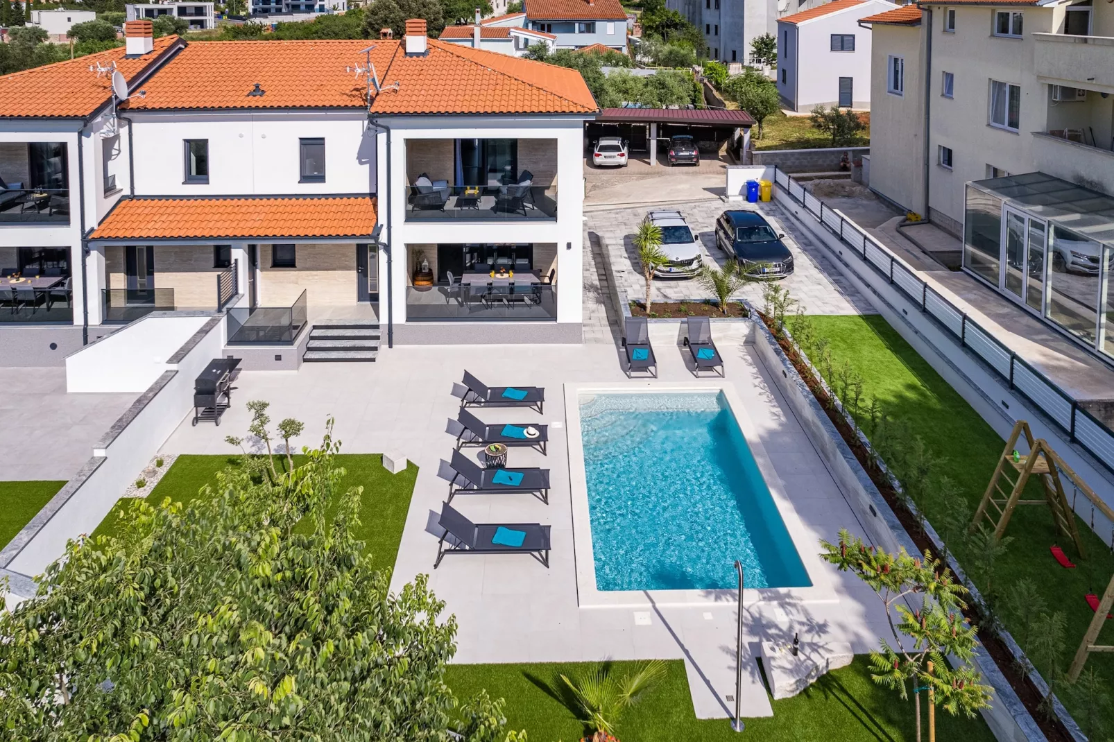 Villa Polaris - Luxurious Vacation Oasis-Außenbereich