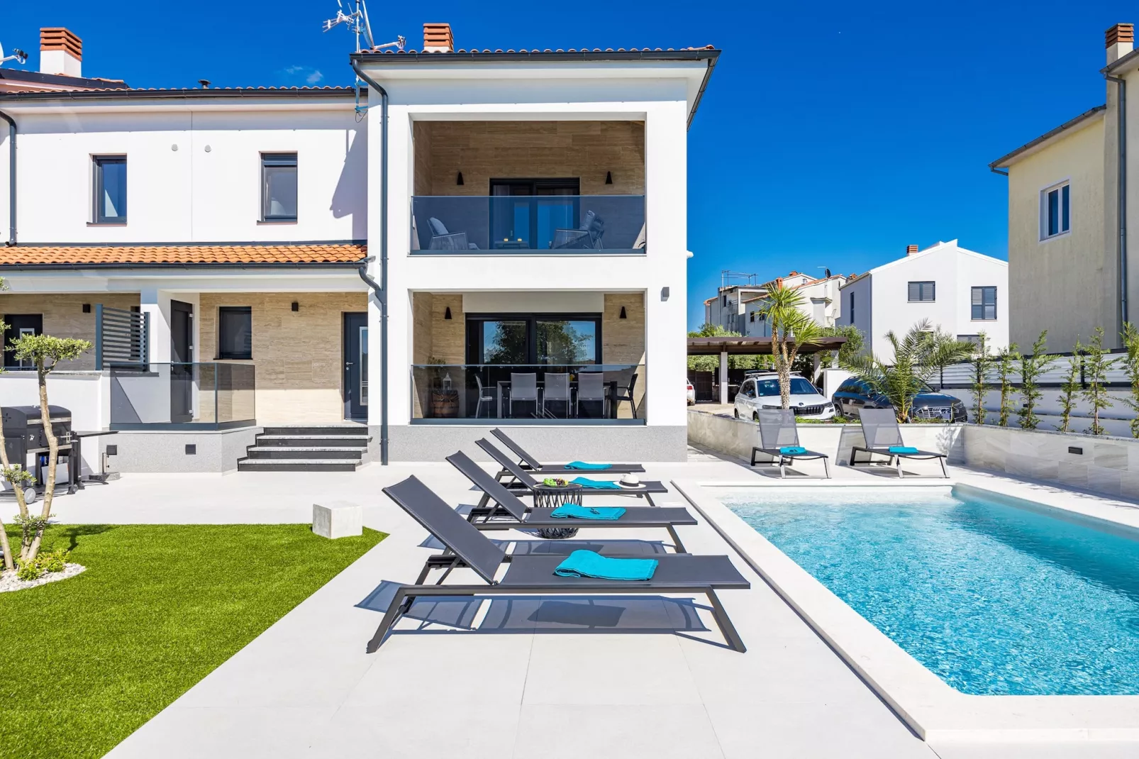Villa Polaris - Luxurious Vacation Oasis-Außenbereich