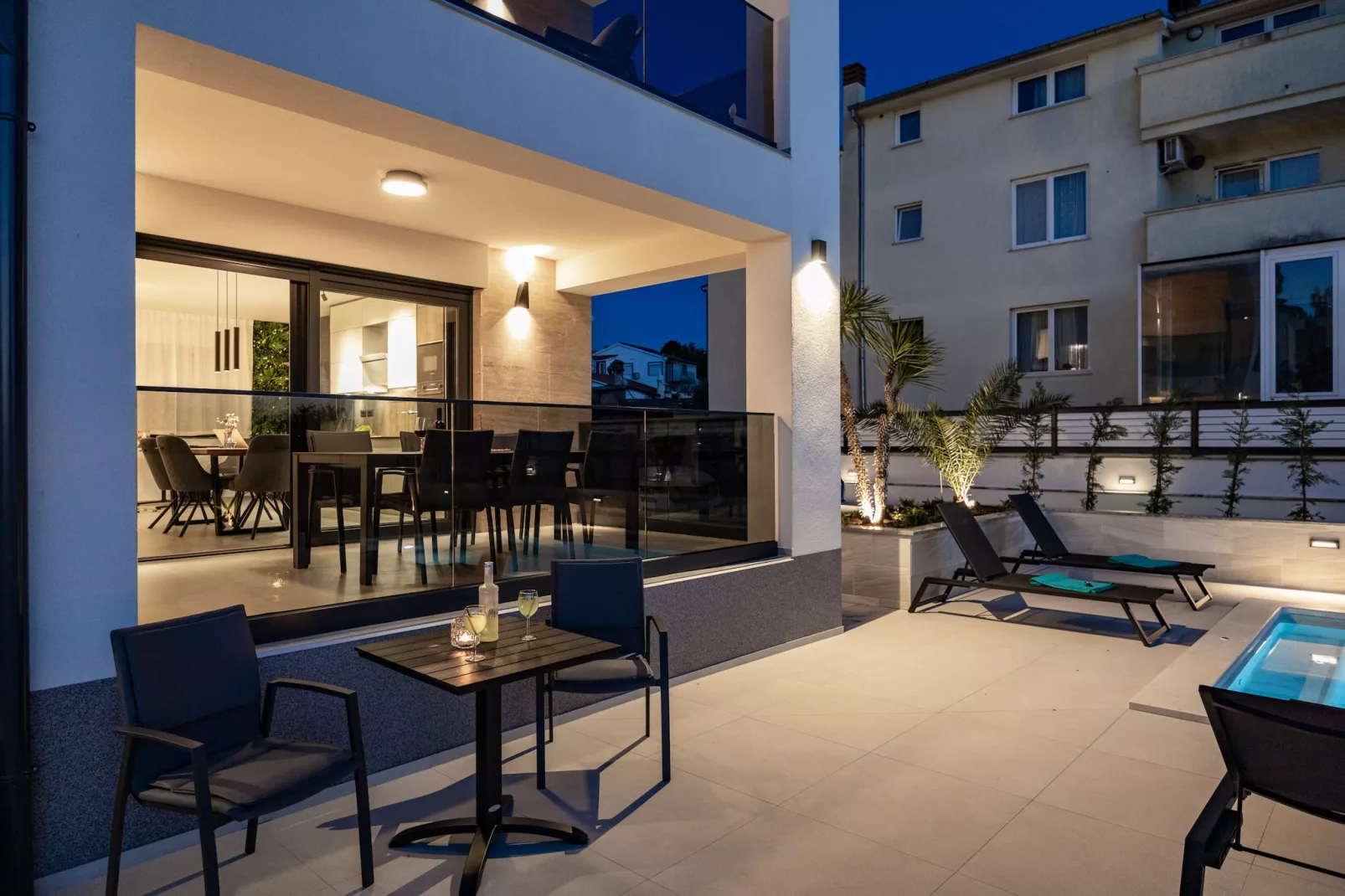 Villa Polaris - Luxurious Vacation Oasis-Terrasse