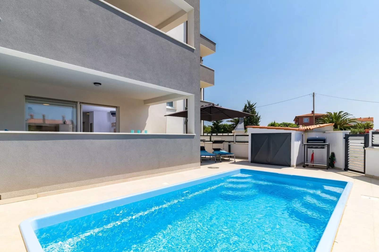 poolofhouse