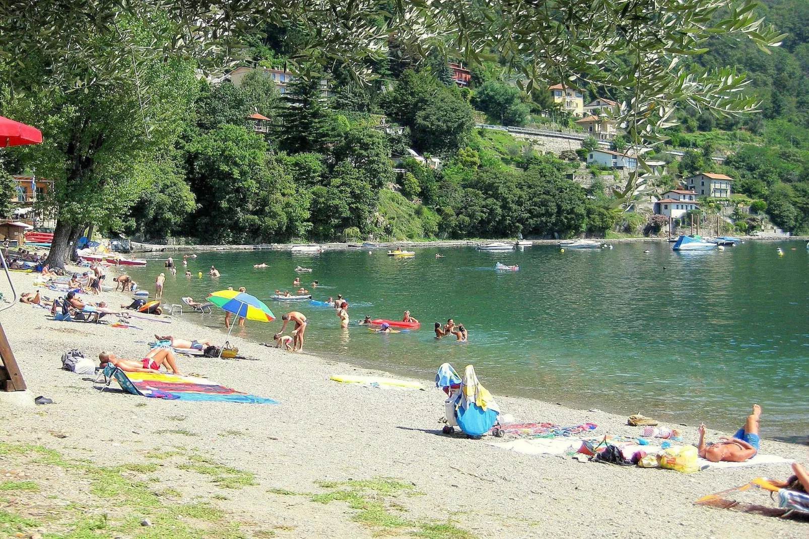 Ai Rronchi - piccolo appartamento con giardino a Cannero-Areas summer 5km