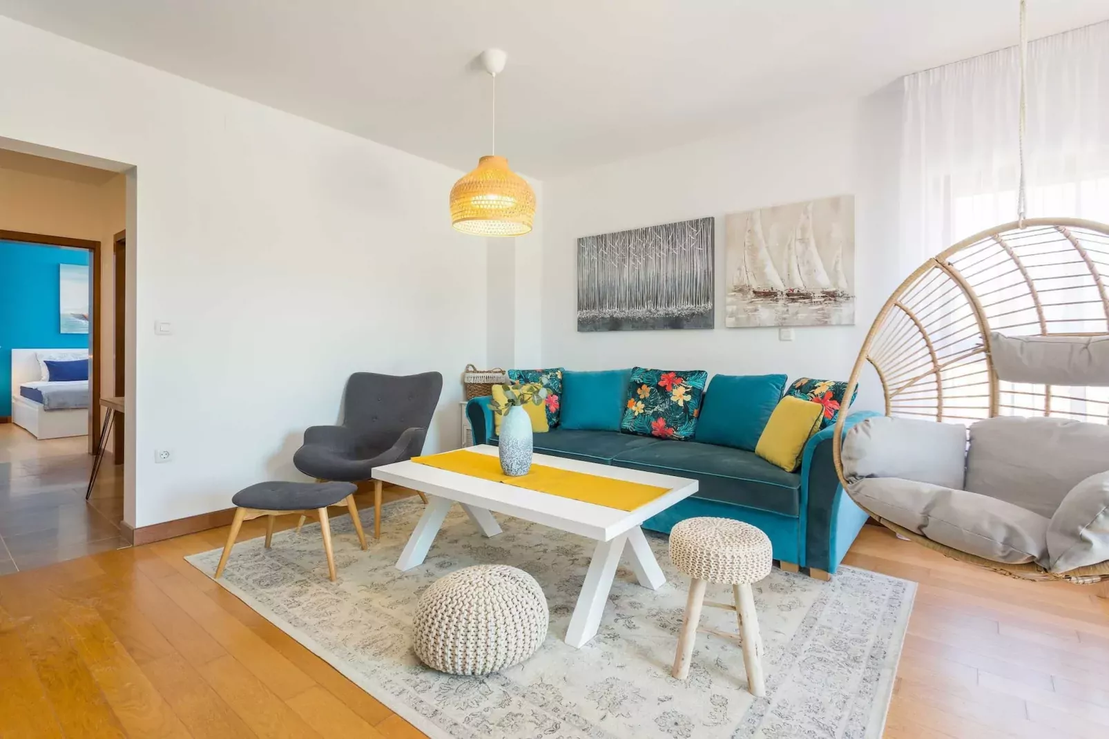Cesare 1 - Modern Apartment with Shared Pool-Living room