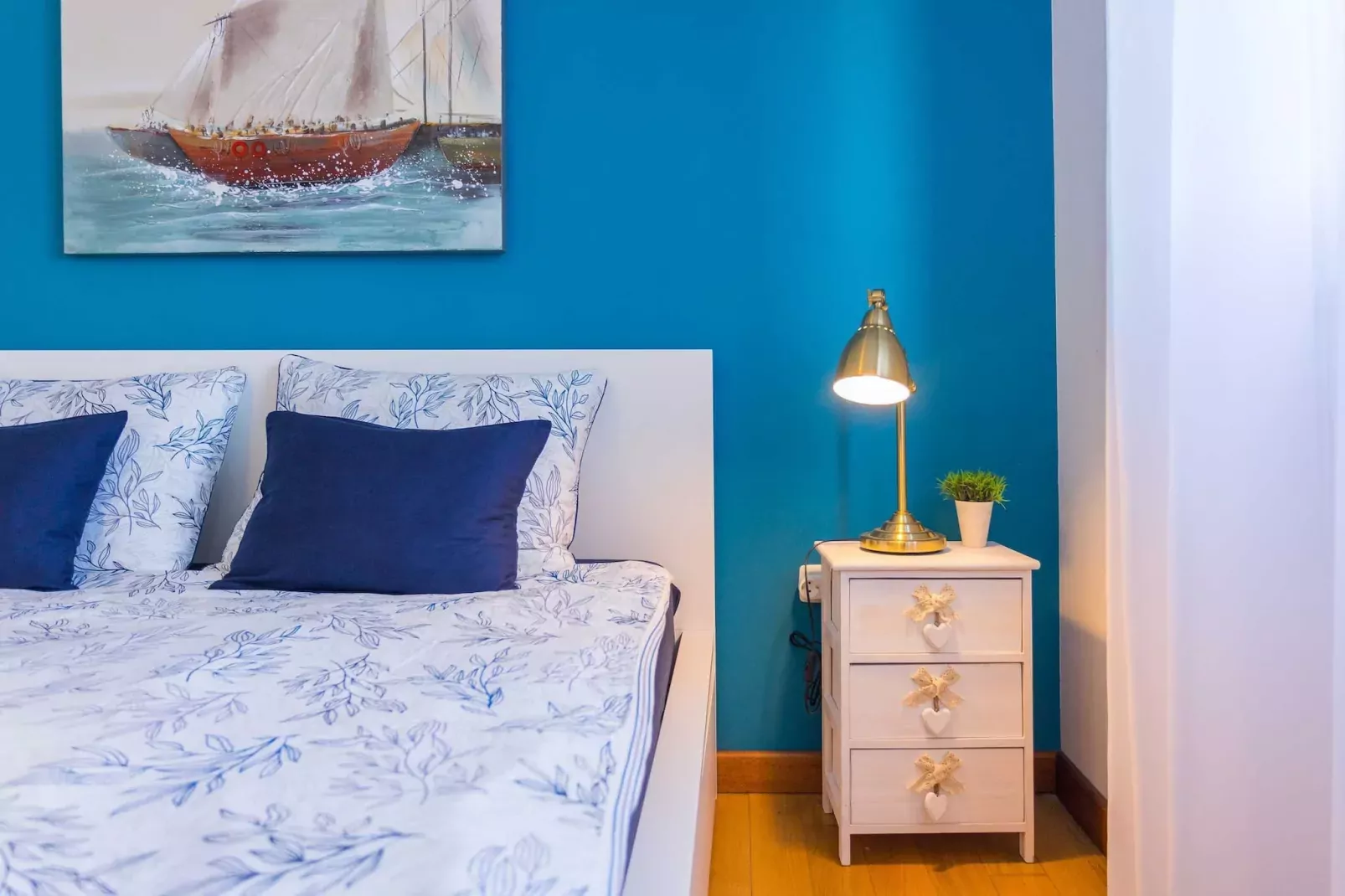 Cesare 1 - Modern Apartment with Shared Pool-Bedroom