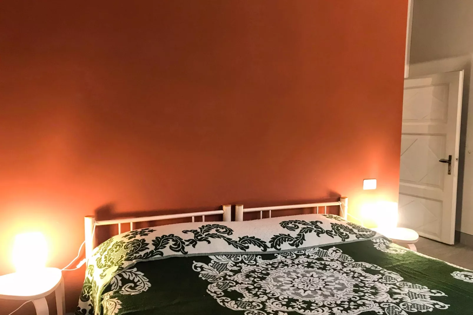 Ai Rronchi - piccolo appartamento con giardino a Cannero-Bedroom
