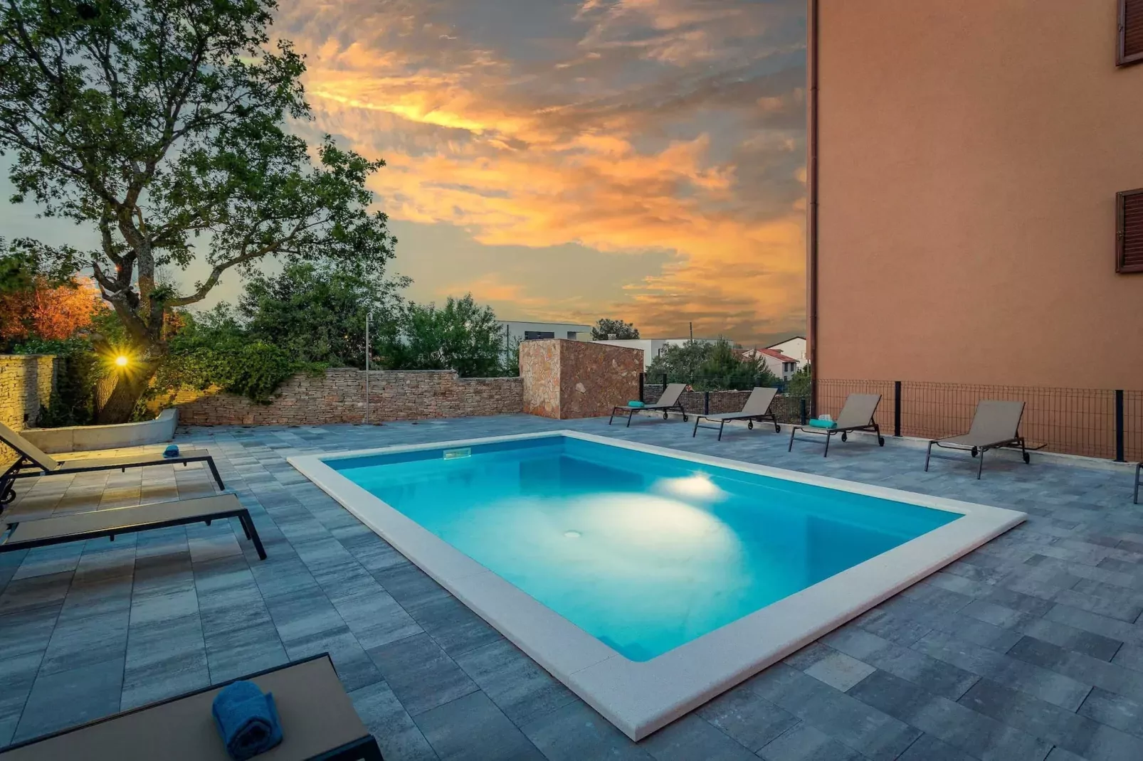 Cesare 3 - Modern Apartment with Shared Pool-Pool