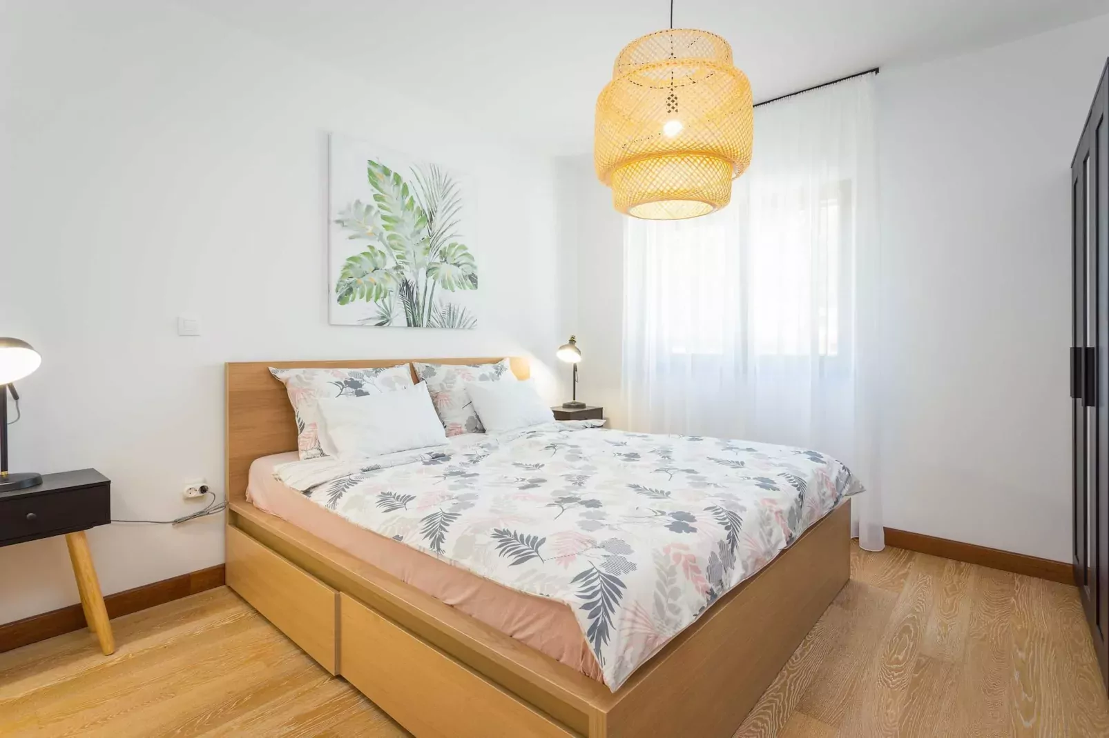 Cesare 3 - Modern Apartment with Shared Pool-Bedroom