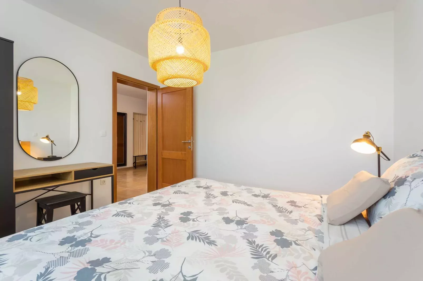 Cesare 3 - Modern Apartment with Shared Pool-Bedroom