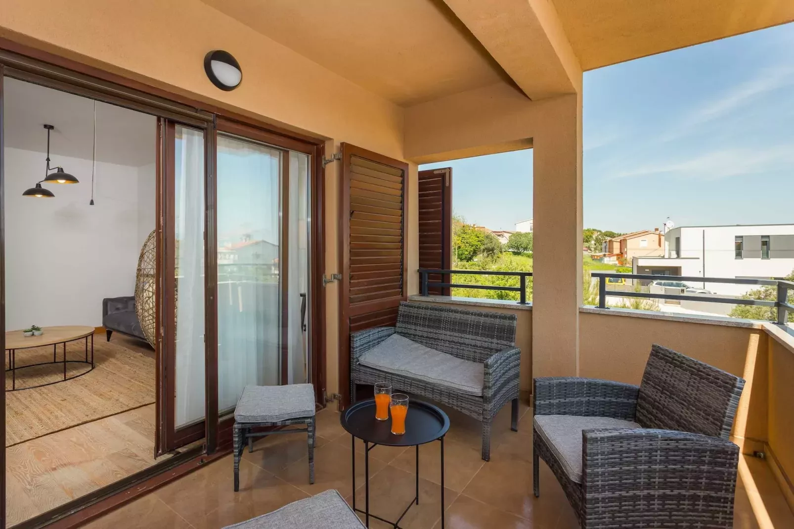 Cesare 3 - Modern Apartment with Shared Pool-Terrace balcony