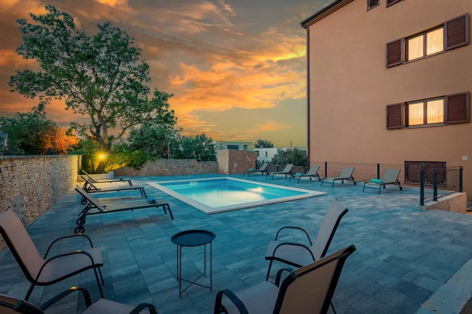 Cesare 5-Modern Apartment with Shared Pool-Pool