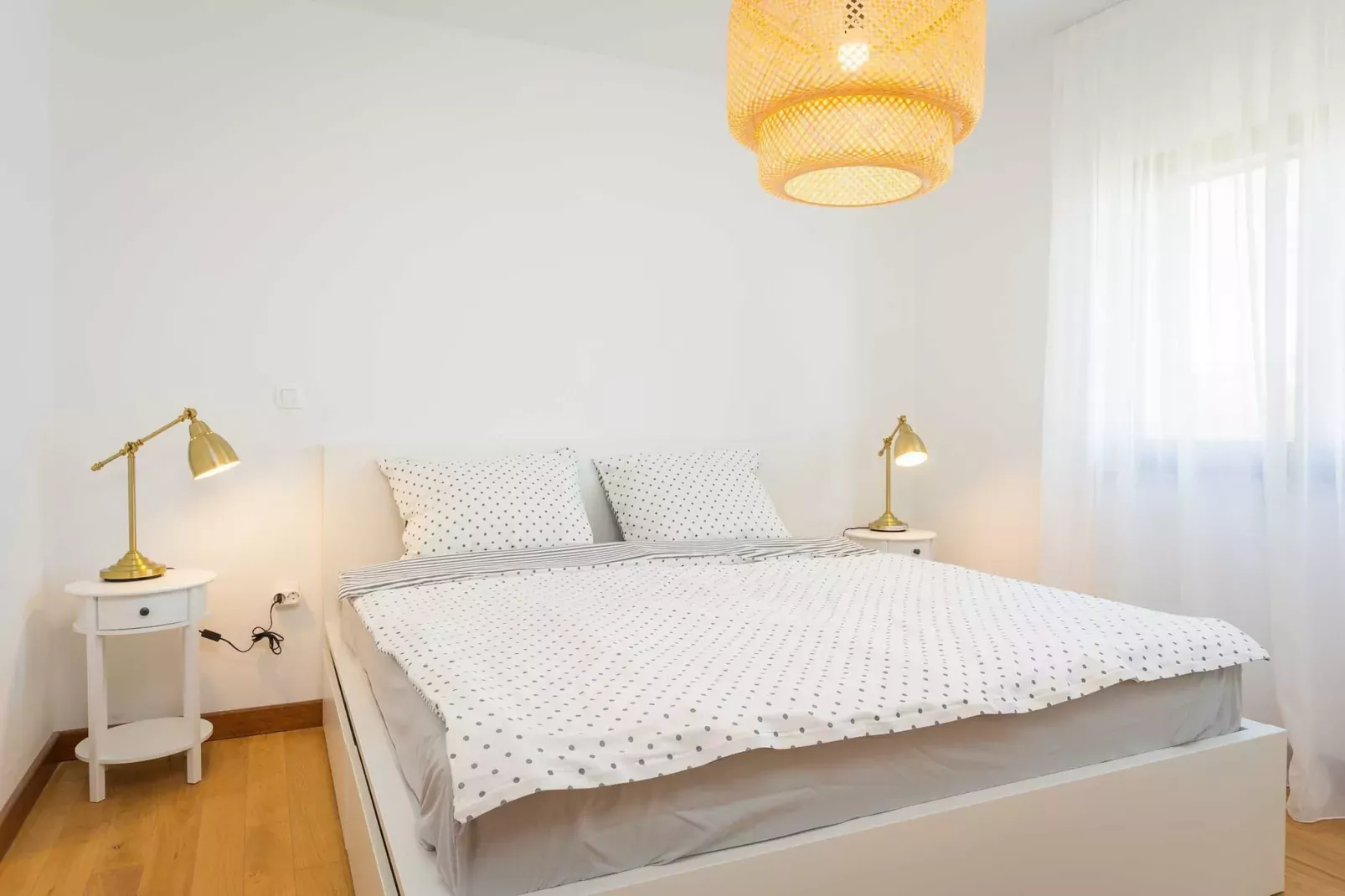 Cesare 5-Modern Apartment with Shared Pool-Bedroom