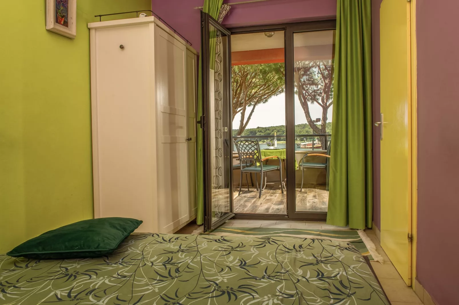 Oliveto - Apartment Lavanda with Sea View-Bedroom