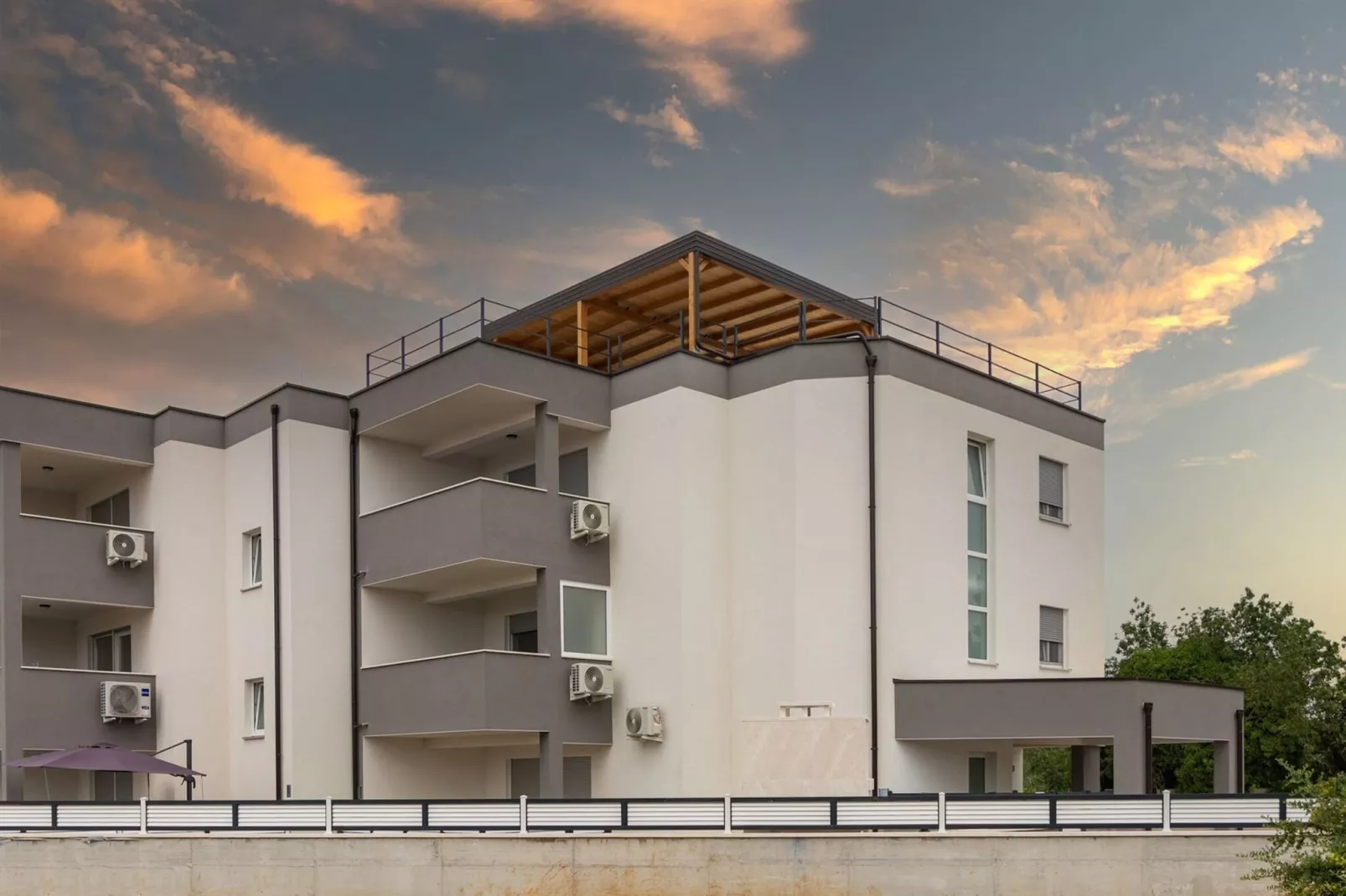 Penthouse Sax with Sea View-Outdoor