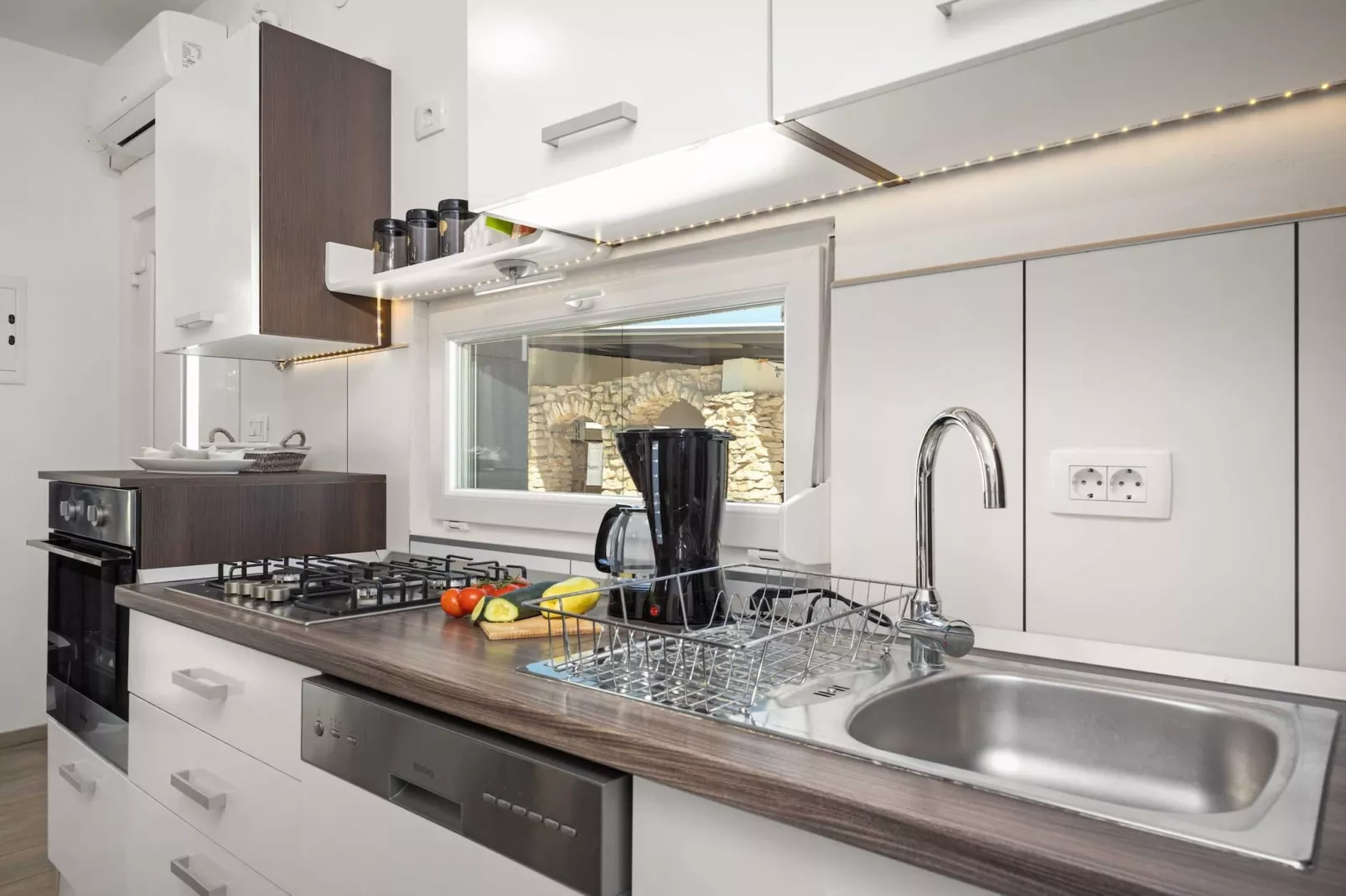 Villa Marsel (4+2) - Private Pool and Jacuzzi-Kitchen