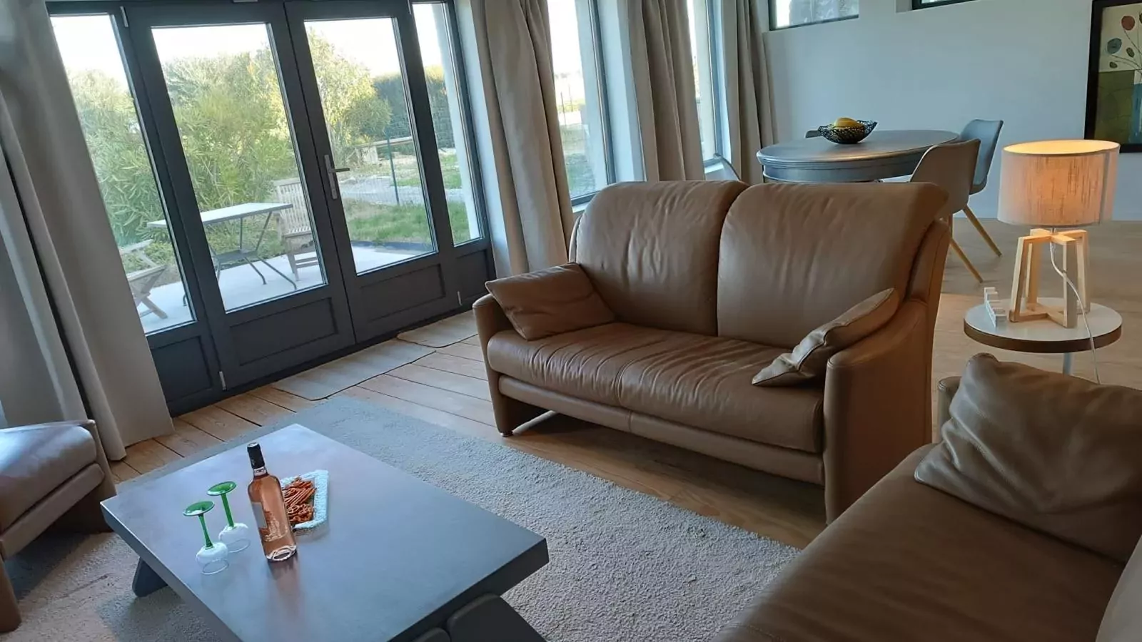 Abri-Living room