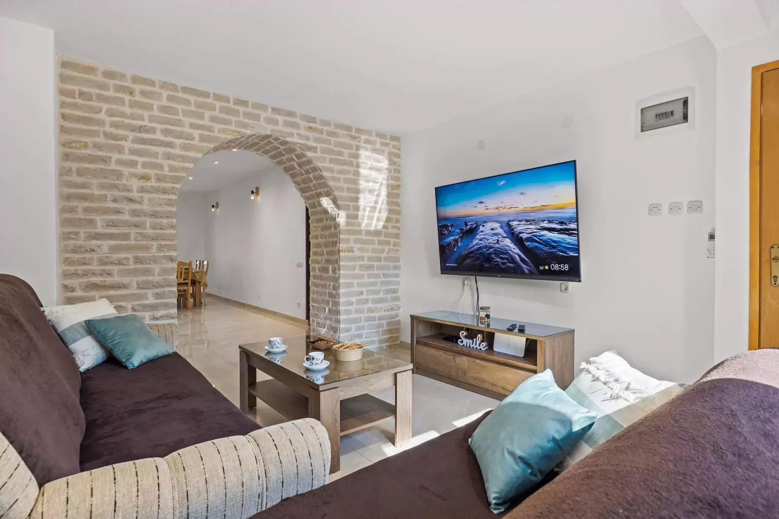 Kristijan & Jelena - Pool, Jacuzzi, Playground-Living room