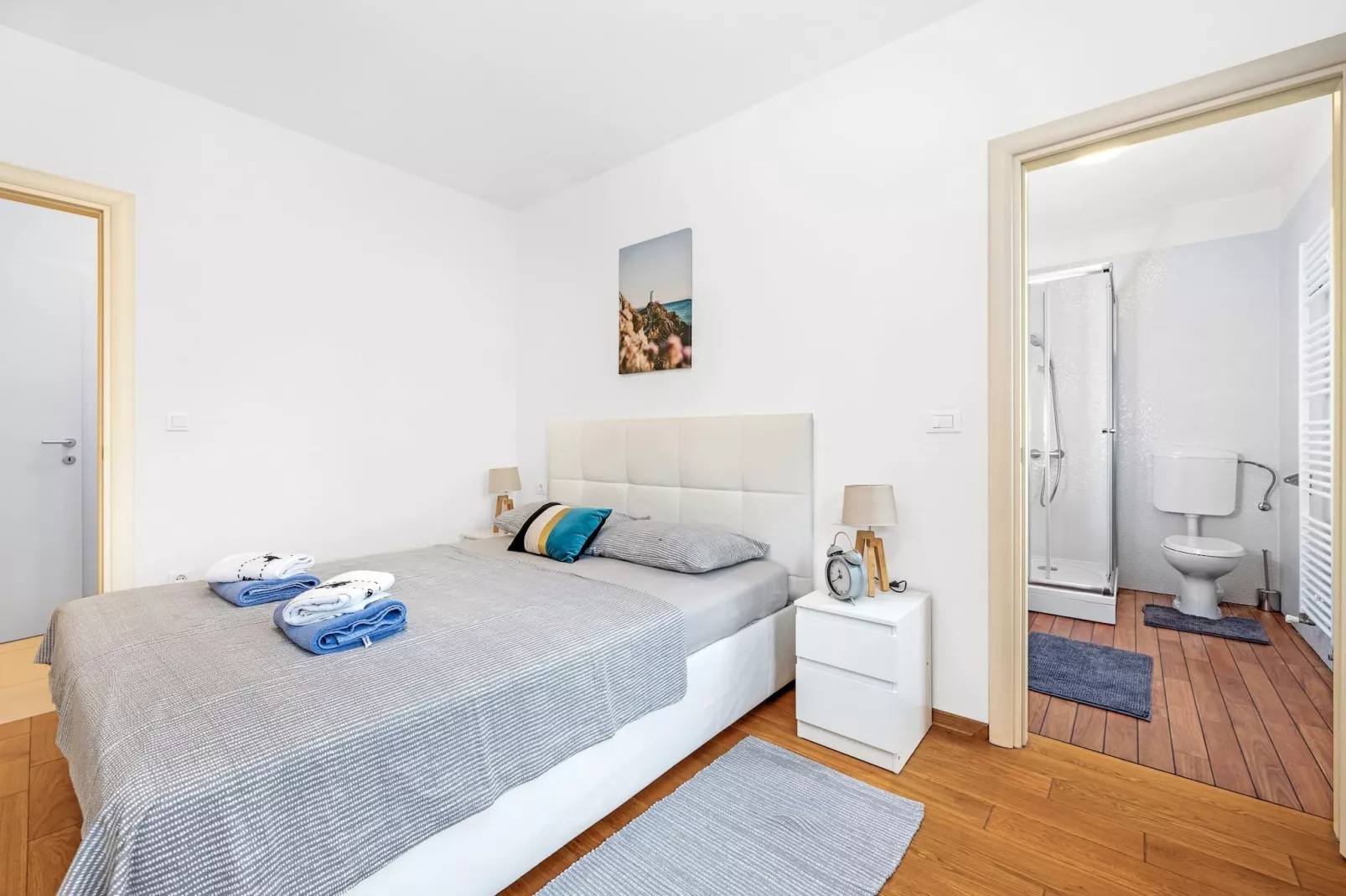 Villa San Antonio with Private Pool-Schlafzimmer
