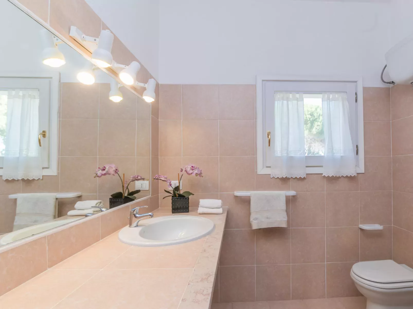 Vignola House 2-Inside
