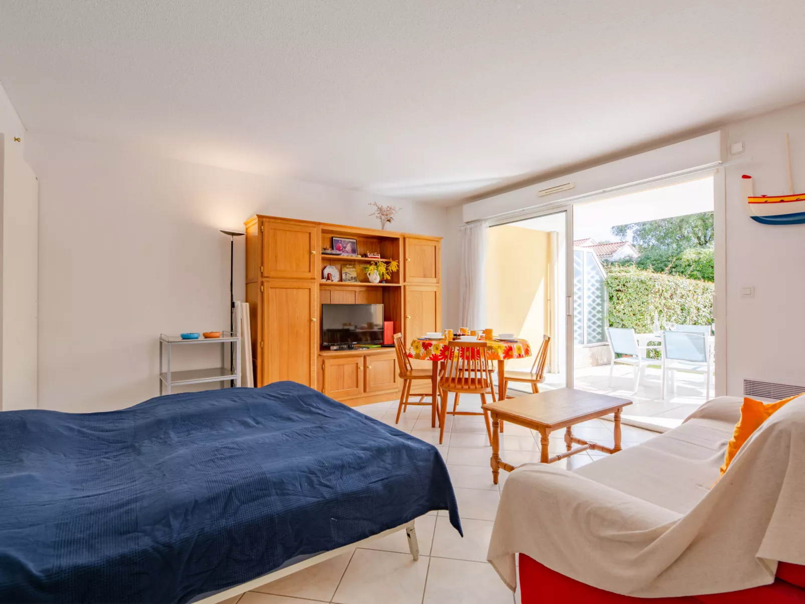 Le Clos Saint Saens-Inside