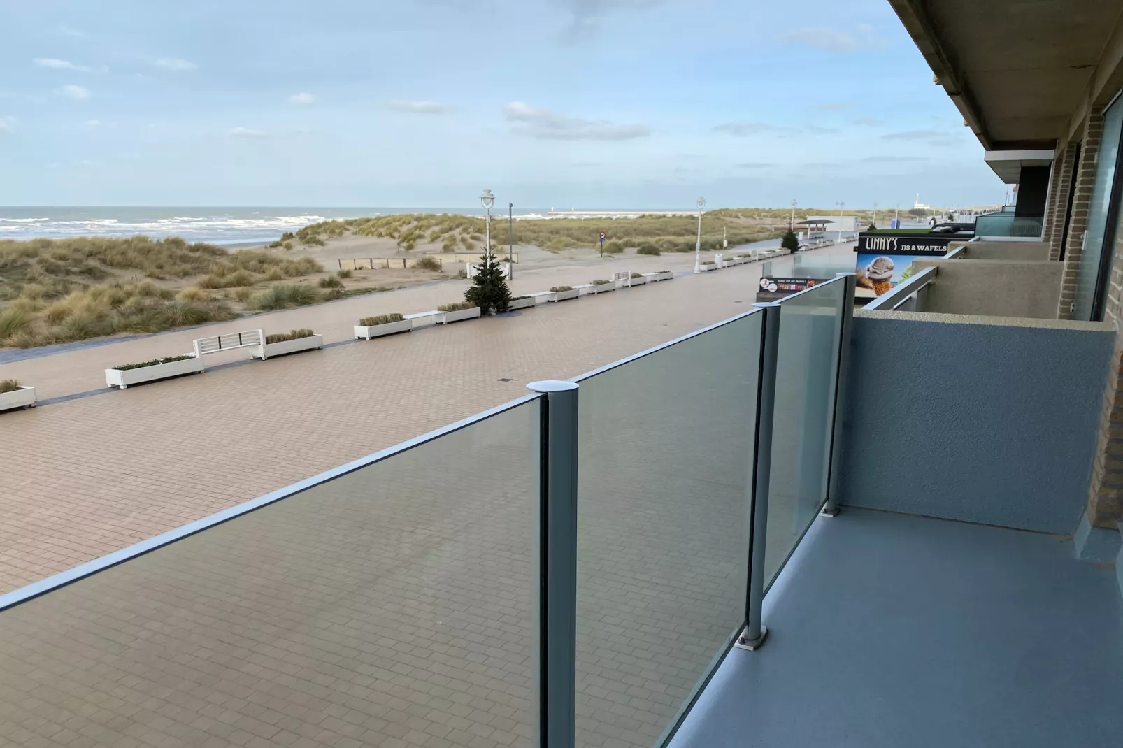 SPINNAKER I 0105GAR-Terrace balcony