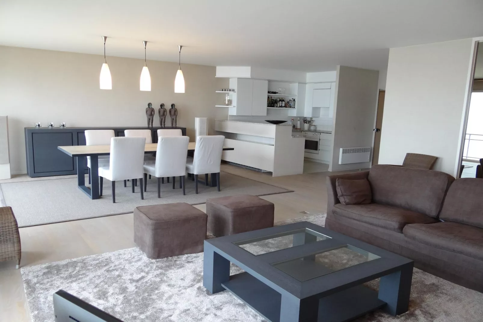 SCORPIO BI 1303GAR-Living room