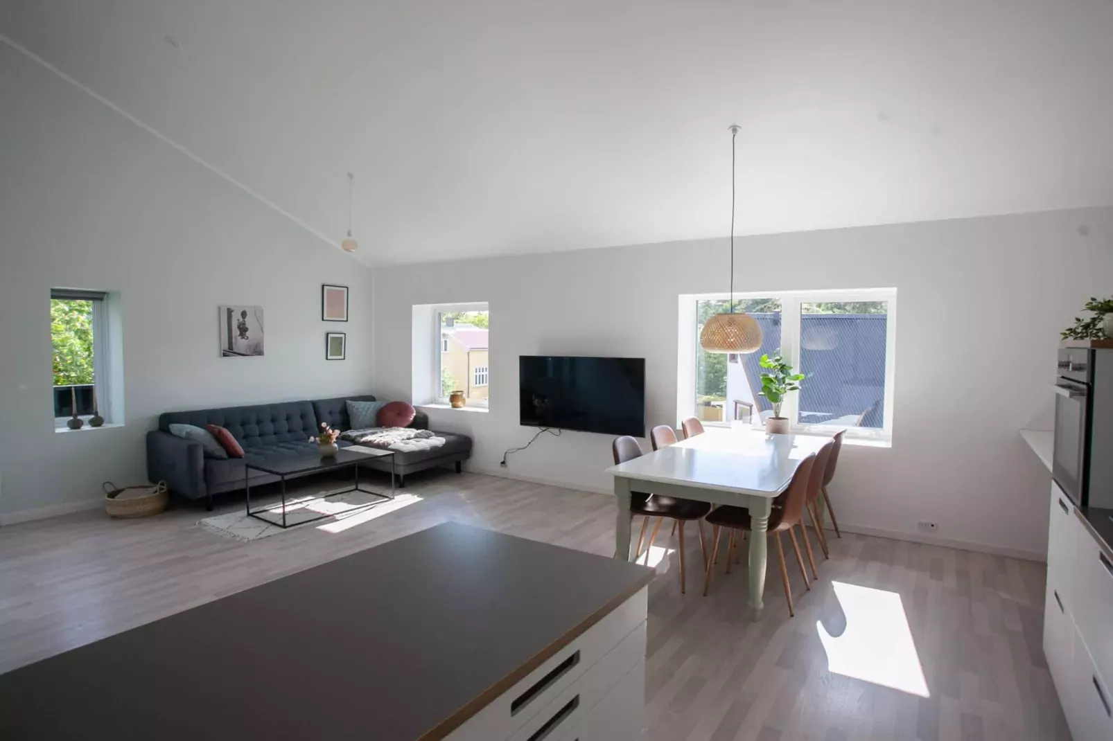 Bright Apt near City Park - By Traum Ferienwohnungen-Indoor