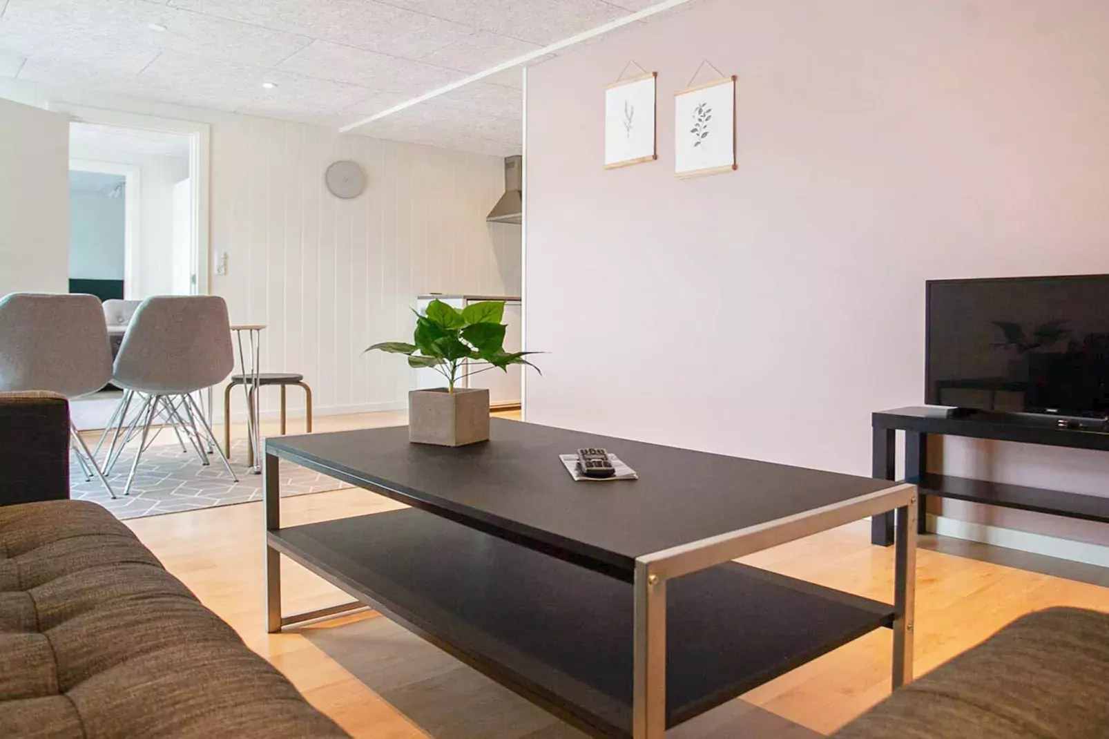 Modern Retreat in Midvagur - By Traum Ferienwohnungen