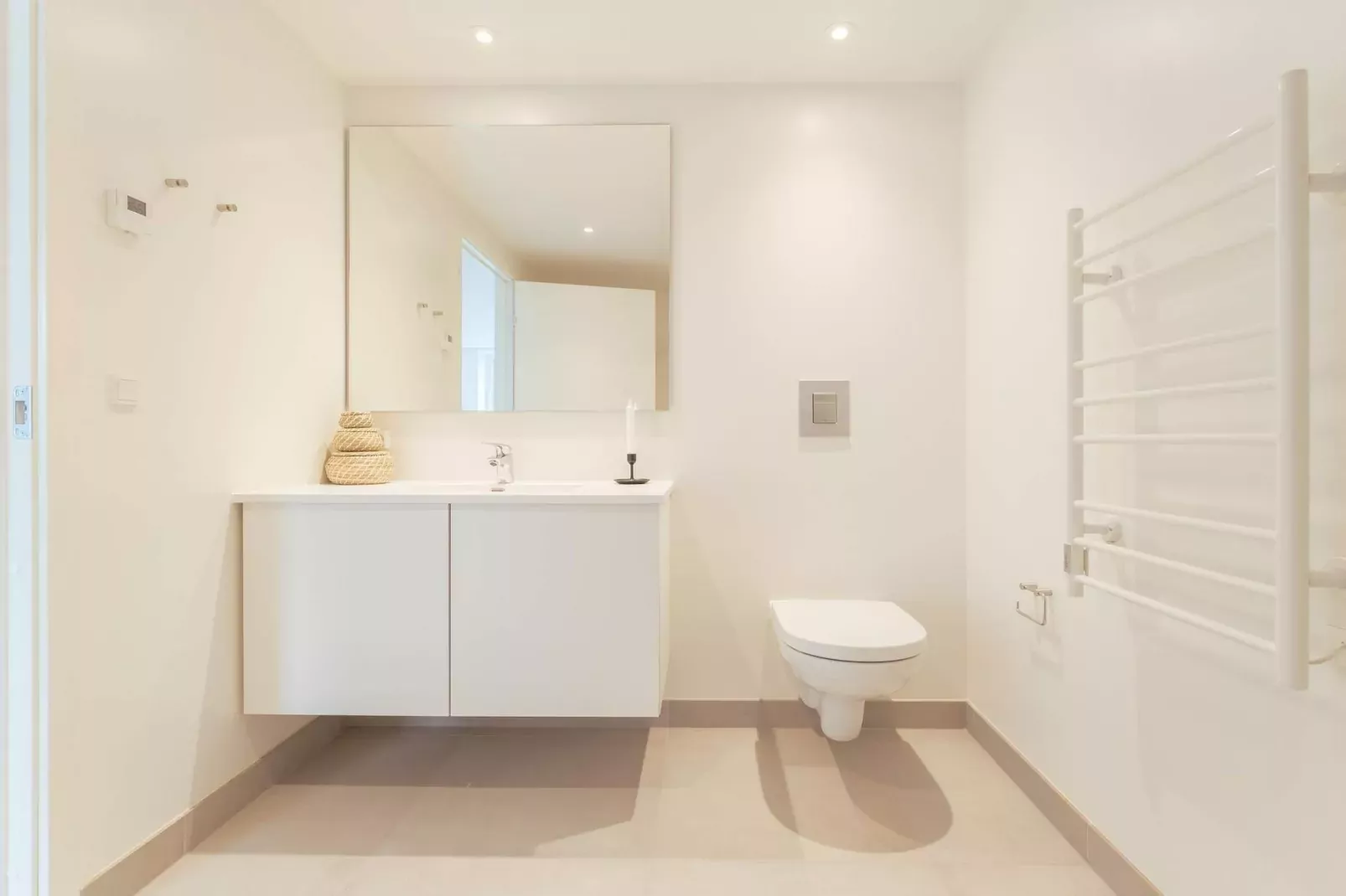 Sea-view apartment in prime area-Indoor