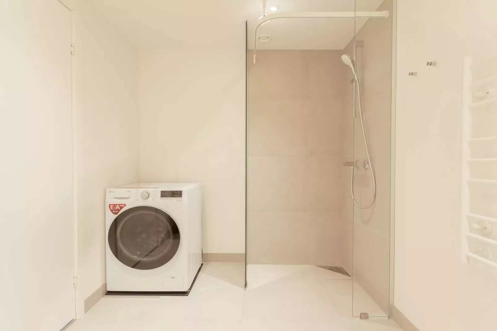 Sea-view apartment in prime area-Indoor