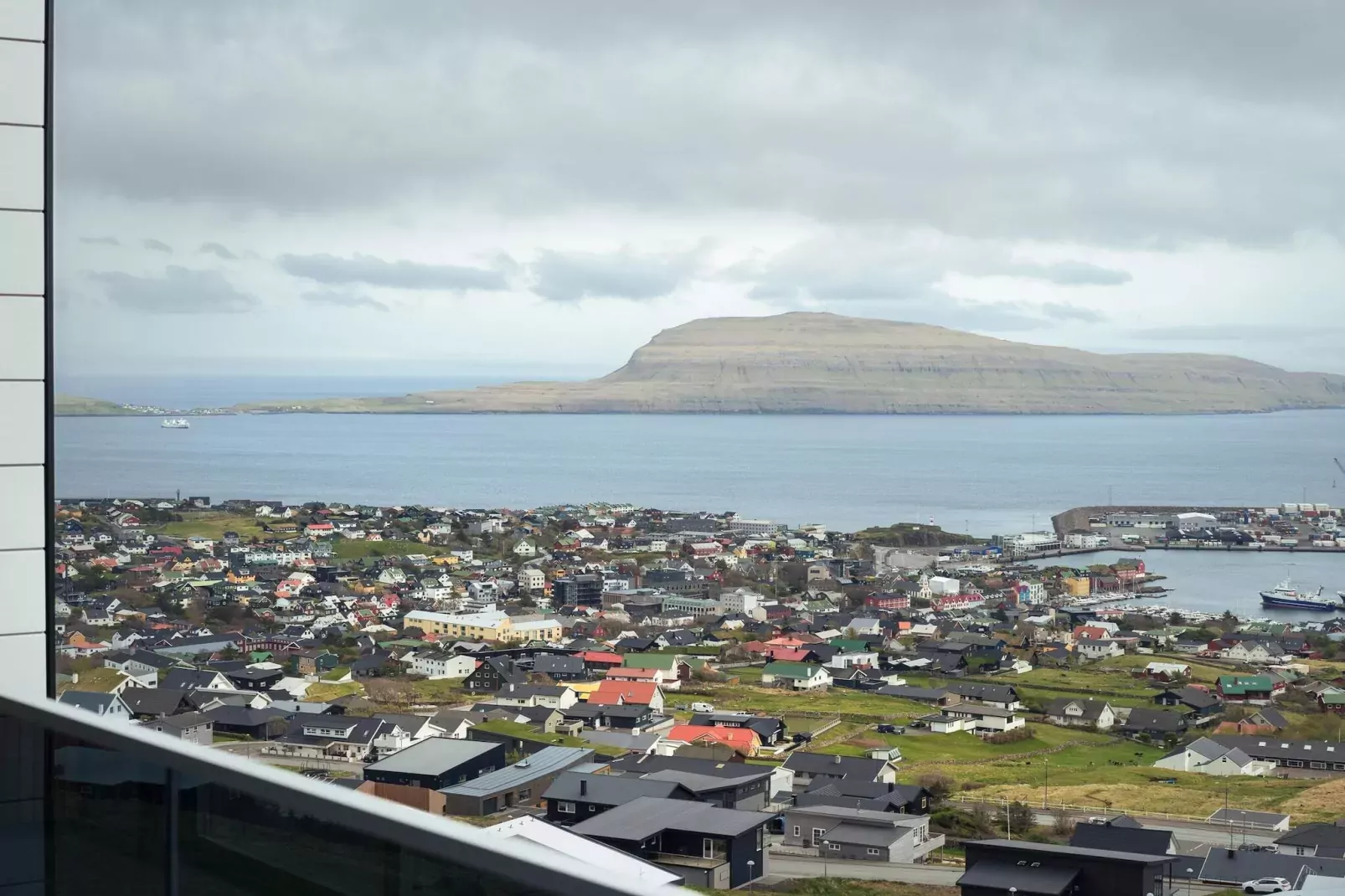 Sea-view apartment in prime area-View