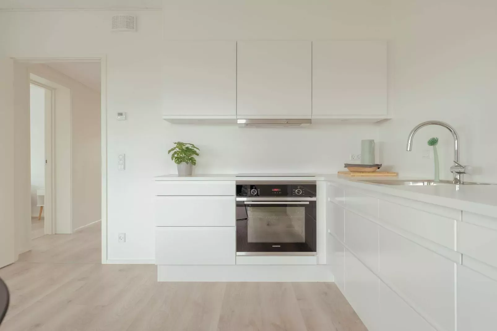 Apartment with the city and sea-views-Indoor