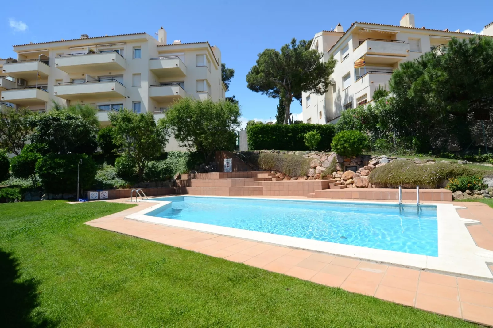 PUIG PADRO 6 1-4-Exterior summer