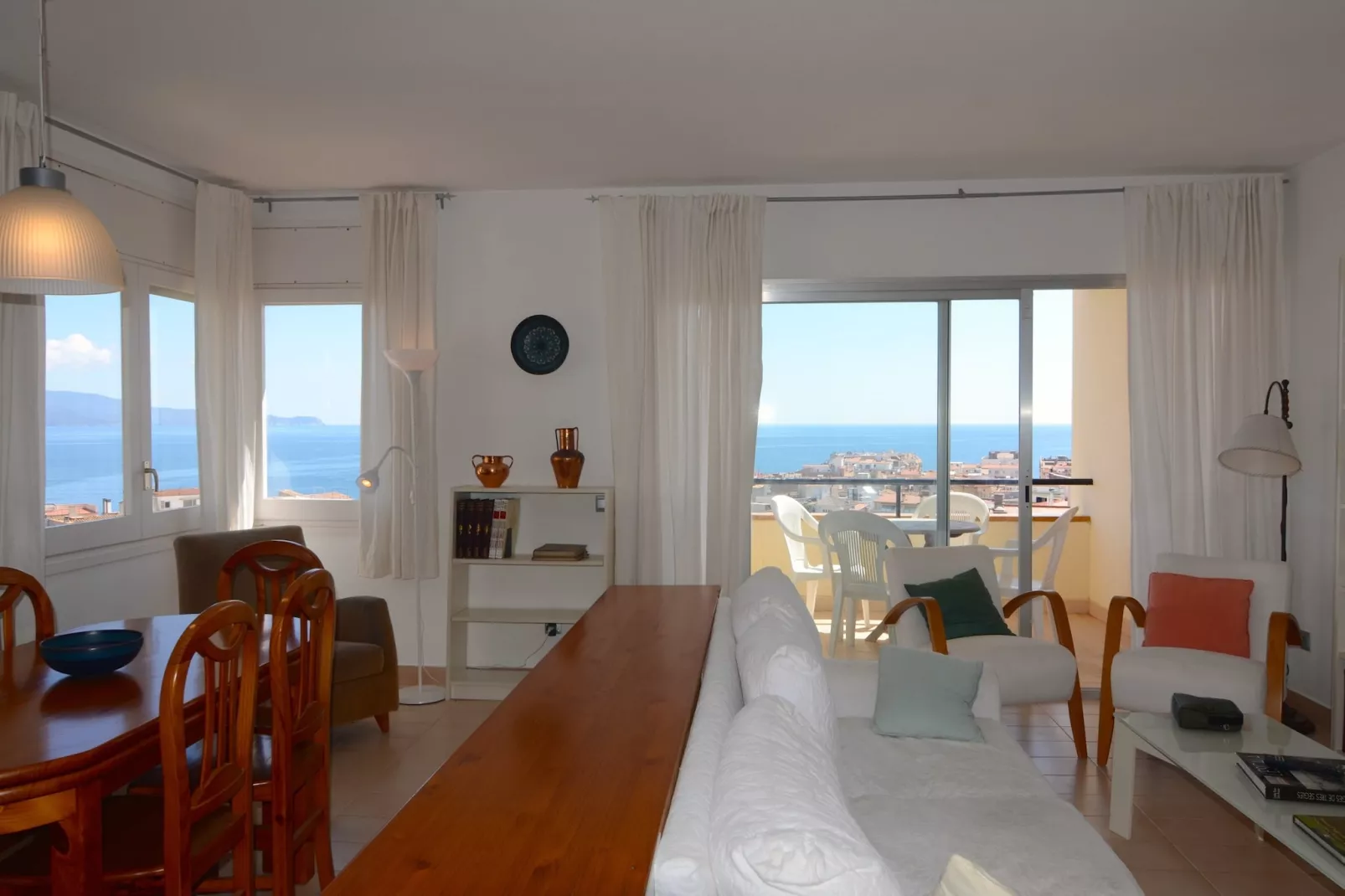 PUIG PADRO 6 1-4-Living room