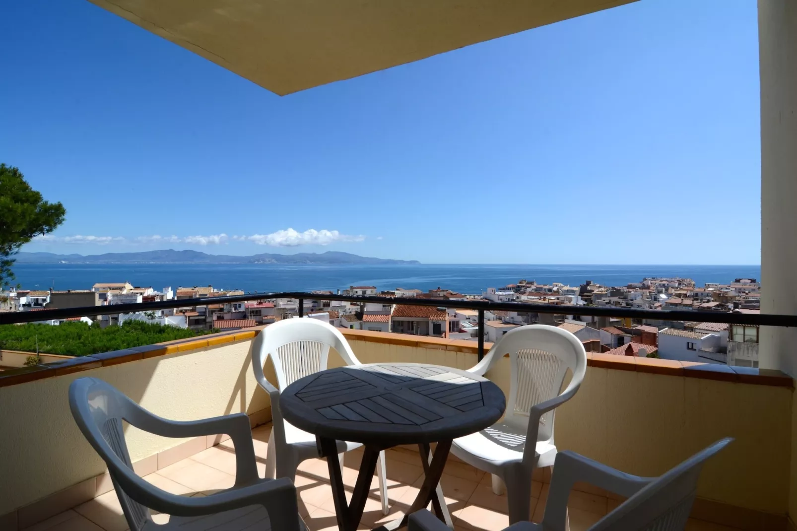 PUIG PADRO 6 1-4-Terrace