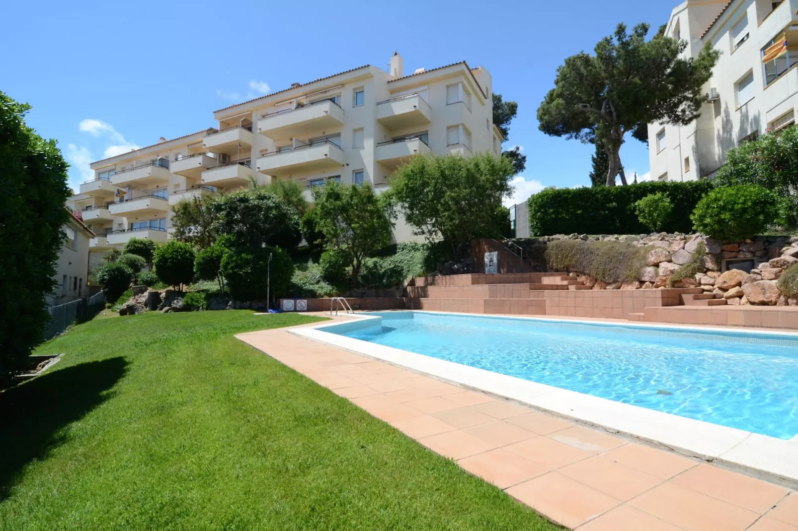 PUIG PADRO 4 1-1-Exterior summer