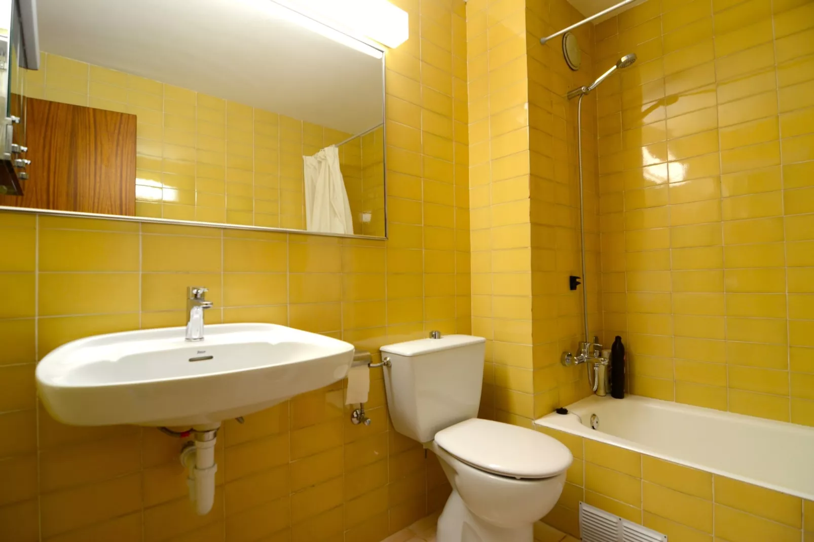 PUIG PADRO 4 1-1-Bathroom