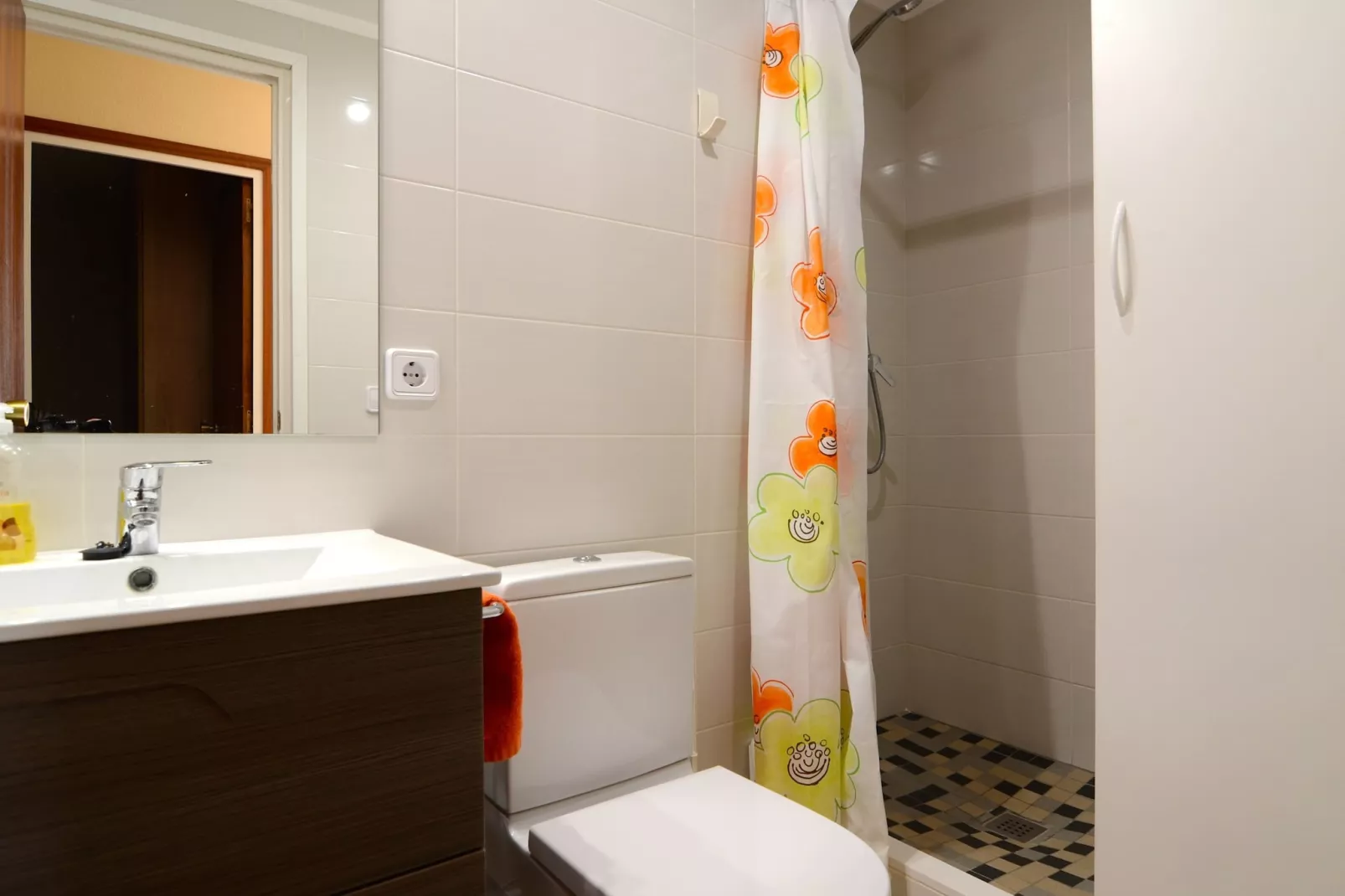 SAN ENRIQUE B 2-2-Bathroom