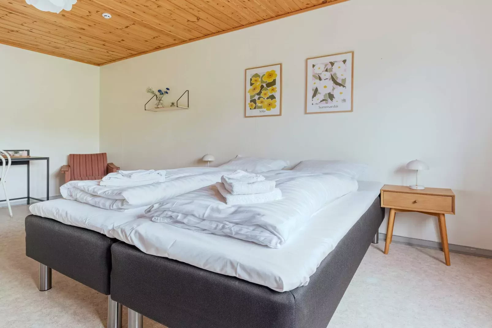 Zentrale Oase in Torshavn -- By Traum Ferienwohnungen-Innen