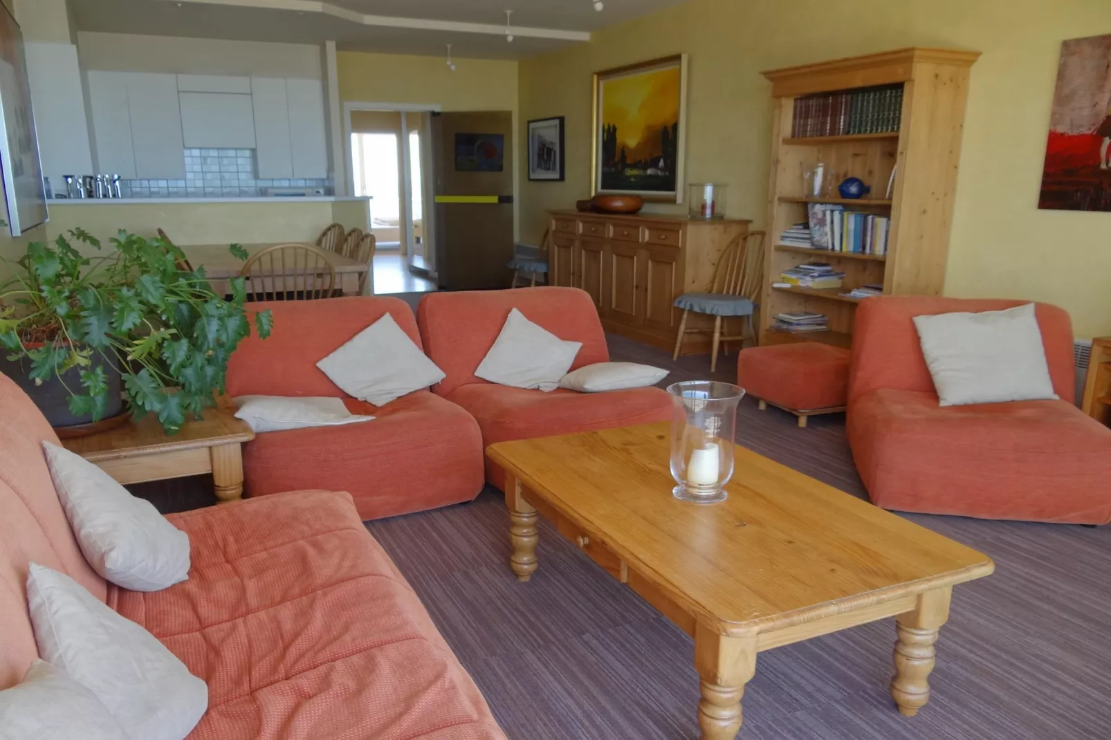 SCORPIO BI-Living room