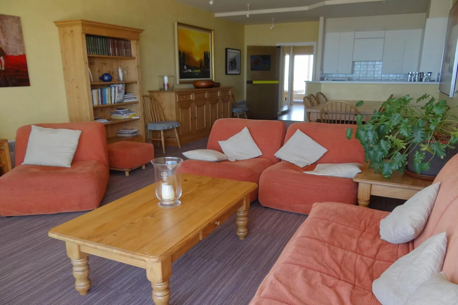 SCORPIO BI-Living room