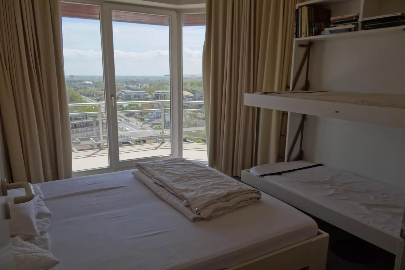 SCORPIO BI-Bedroom