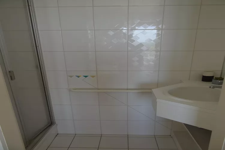 SCORPIO BI-Bathroom