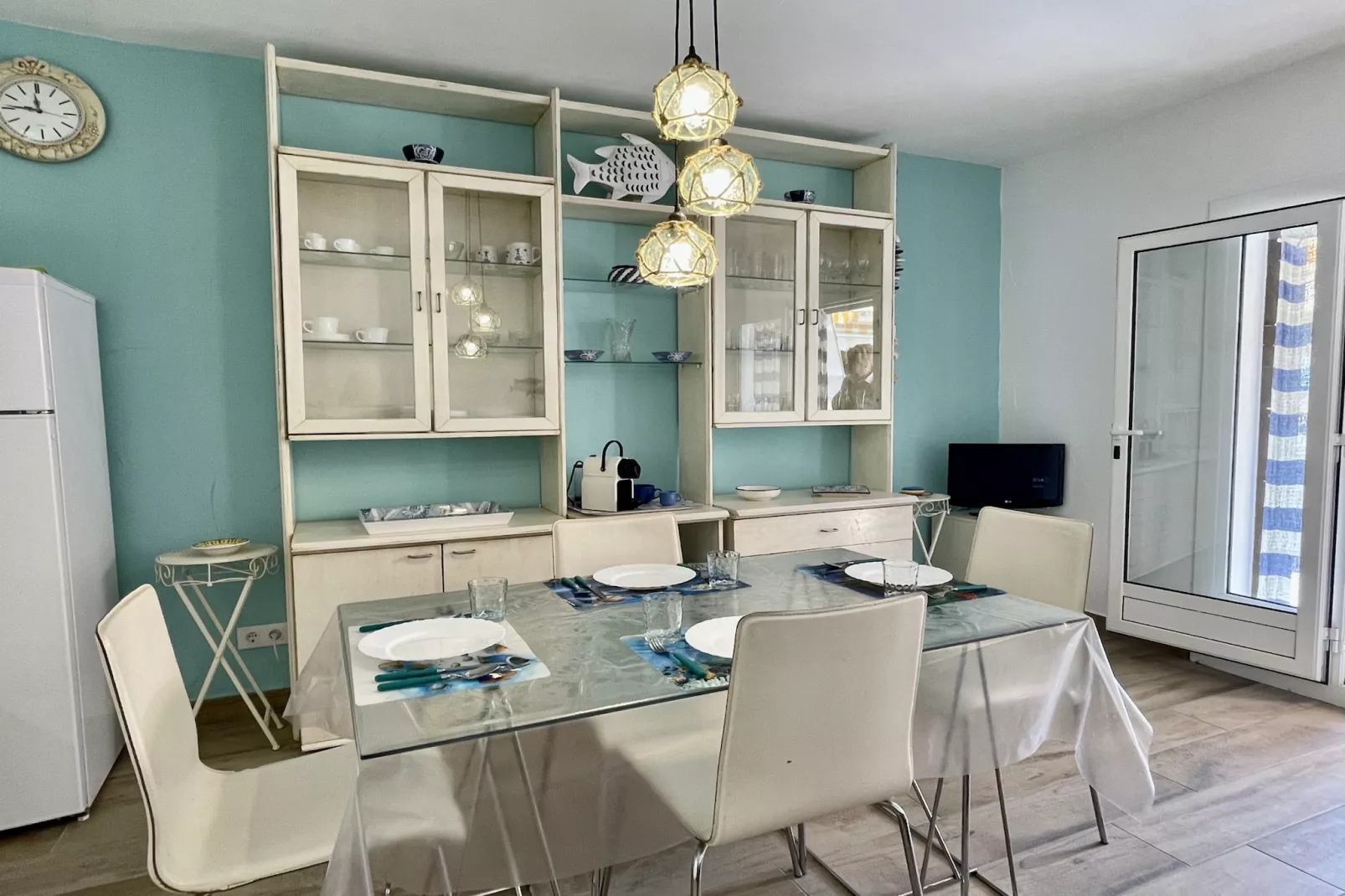 ANDROMEDA-Dining room