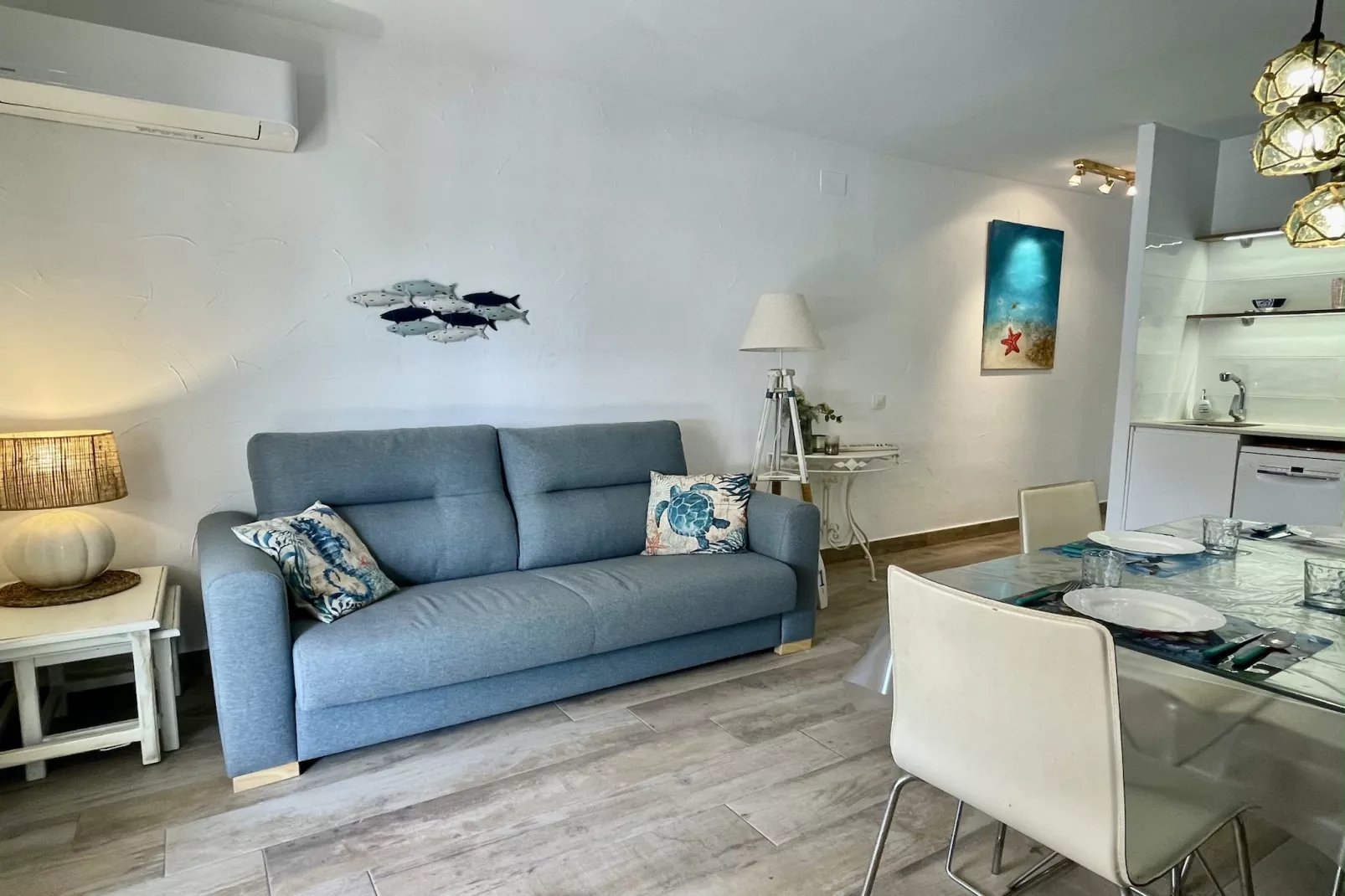ANDROMEDA-Living room