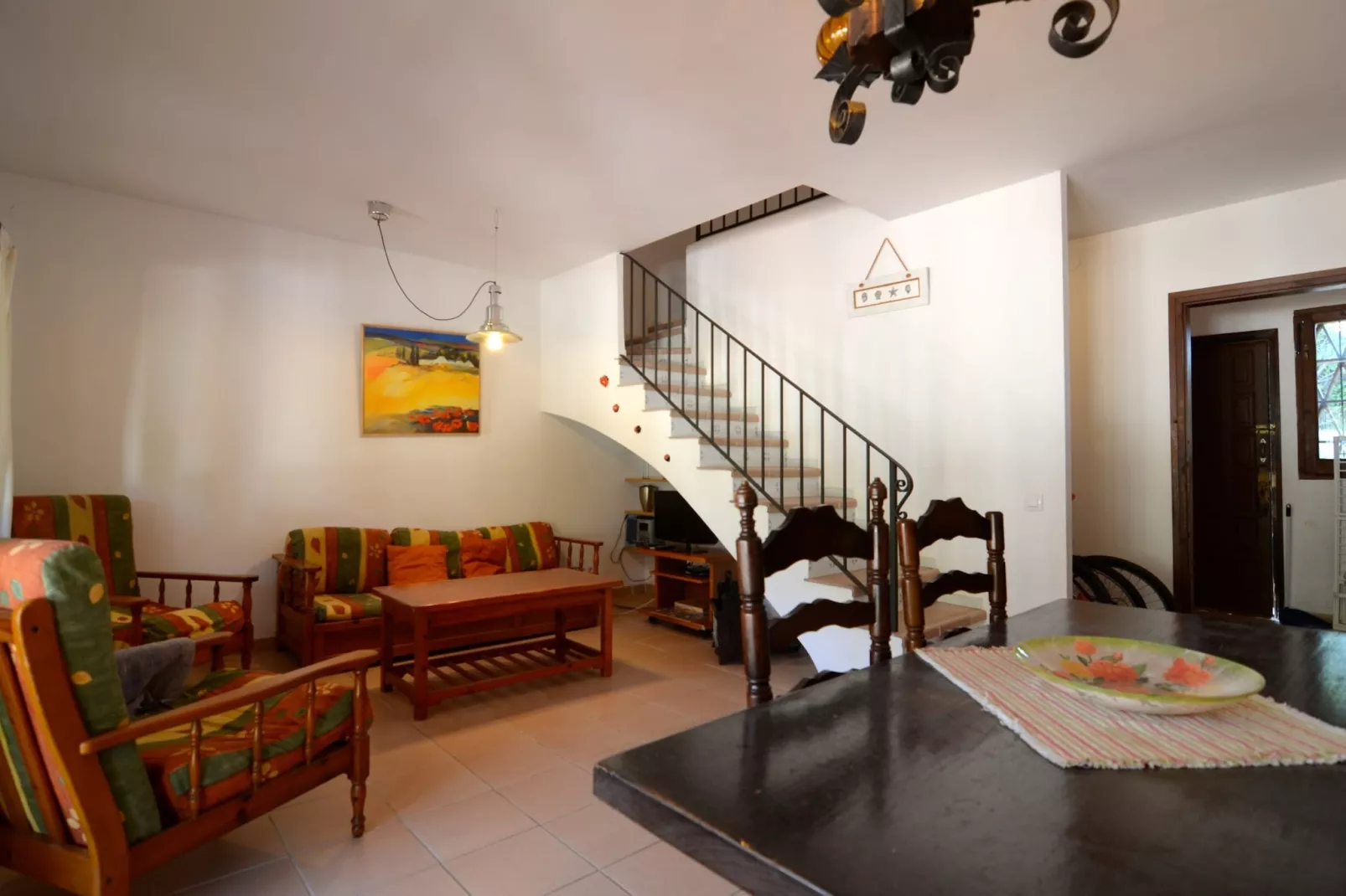 PLAÇA DELS POUS 14-Living room