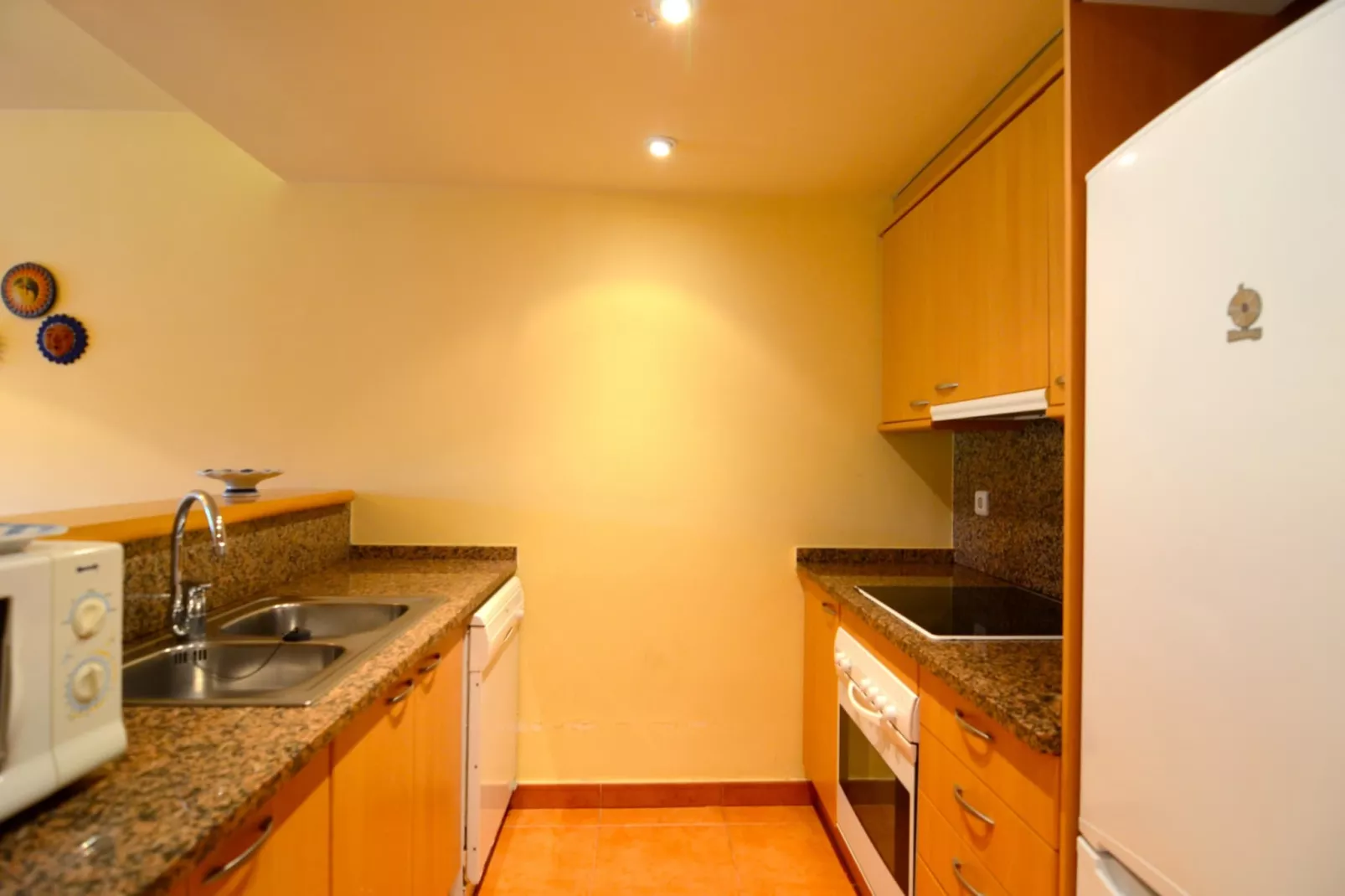 GREEN MAR F 104-Kitchen