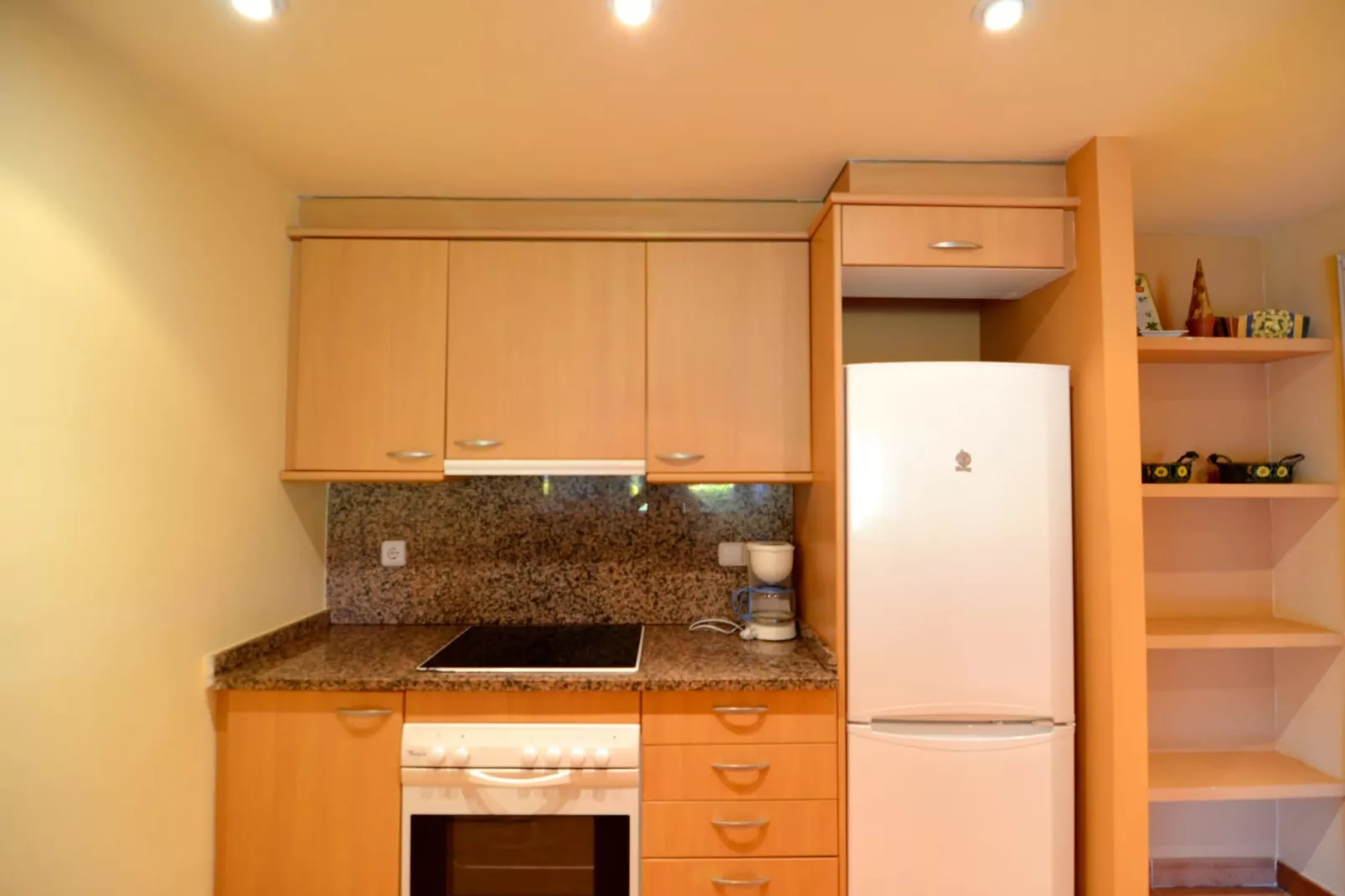 GREEN MAR F 104-Kitchen